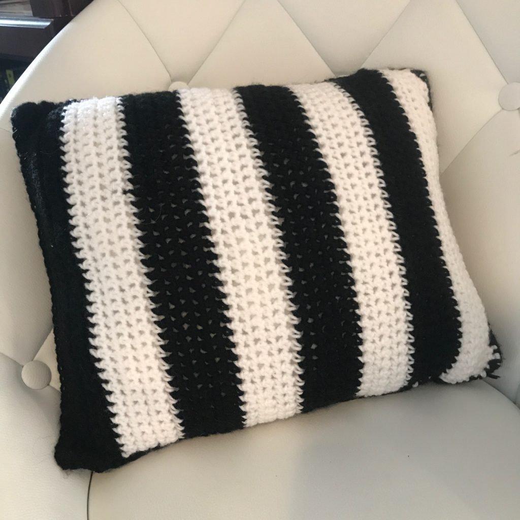 black and white striped pillow crochet pattern