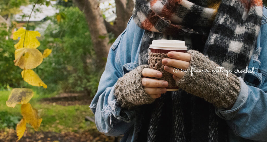 17 free Fingerless Gloves Crochet Patterns. 