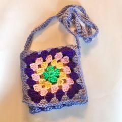 Granny Square Cross Body Bag - Free Crochet Pattern - Truly Crochet