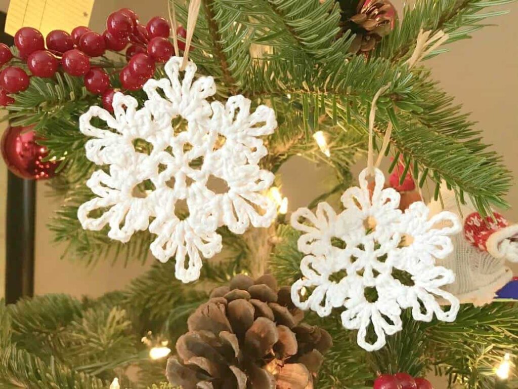 28 Free Crochet Christmas Ornament Patterns
